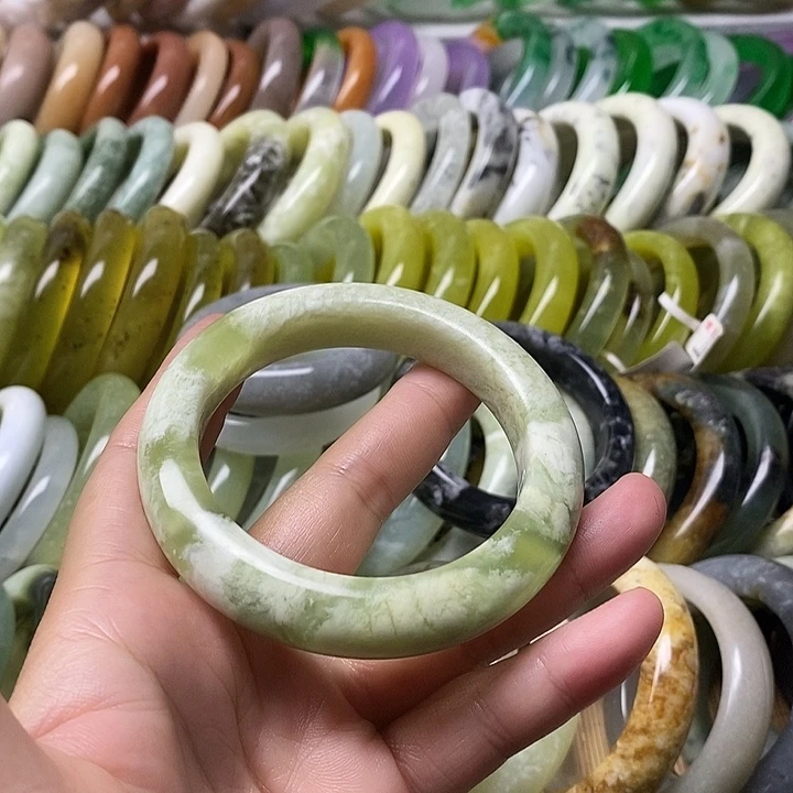 未镶嵌蛇纹石玉手镯
