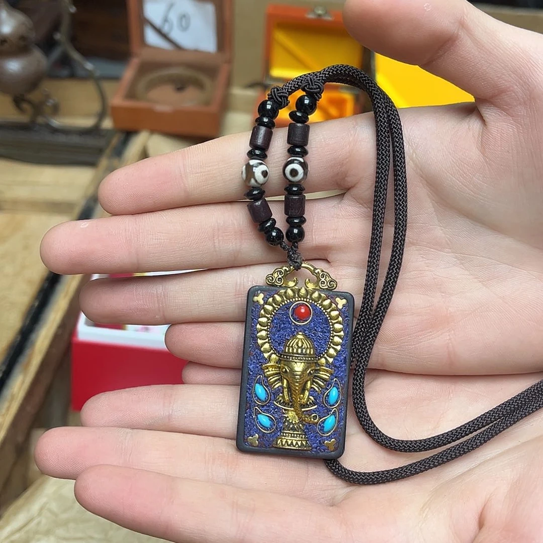 大叶紫檀（黑酸枝木类）