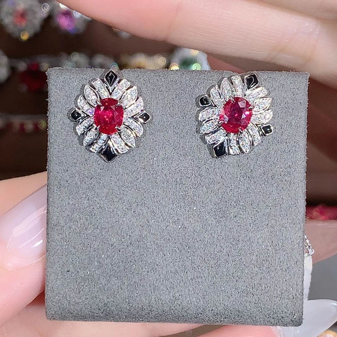 红宝石耳饰18K金镶嵌1.32ct/天然宝石/七天无理由