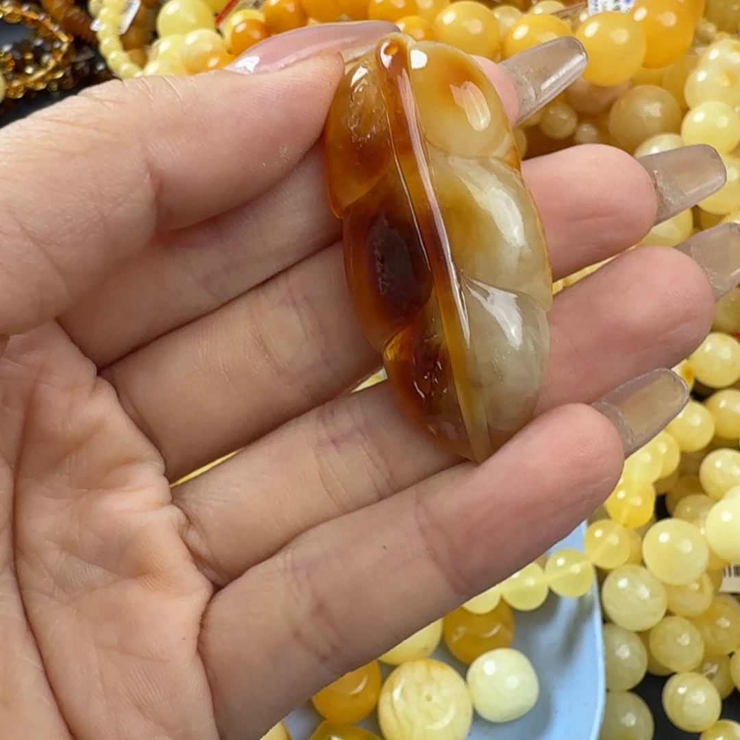 琥珀未镶嵌珠宝奇石