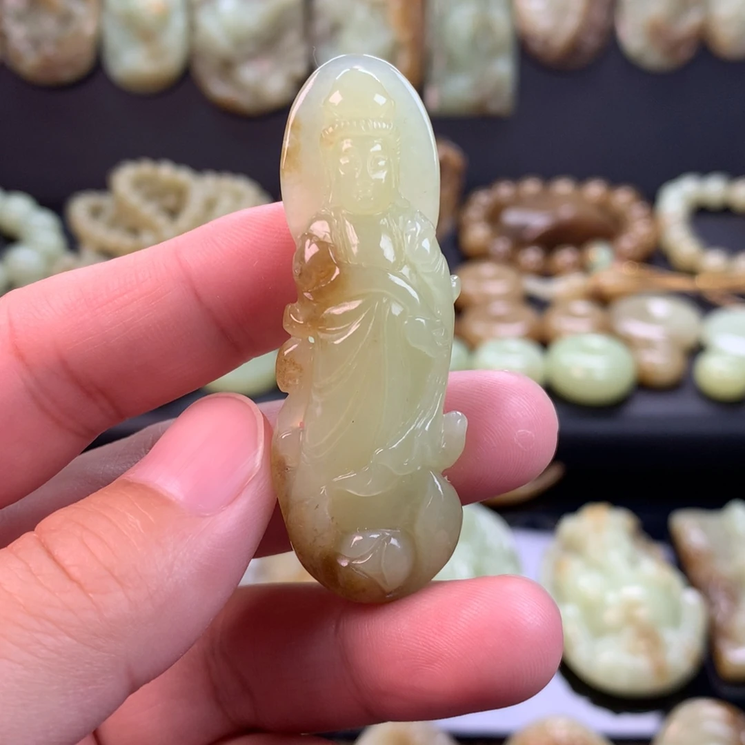 和田玉未镶嵌颈饰