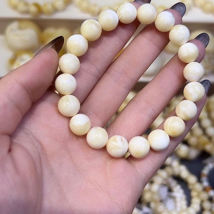 琥珀未镶嵌手串10mm满白蜡