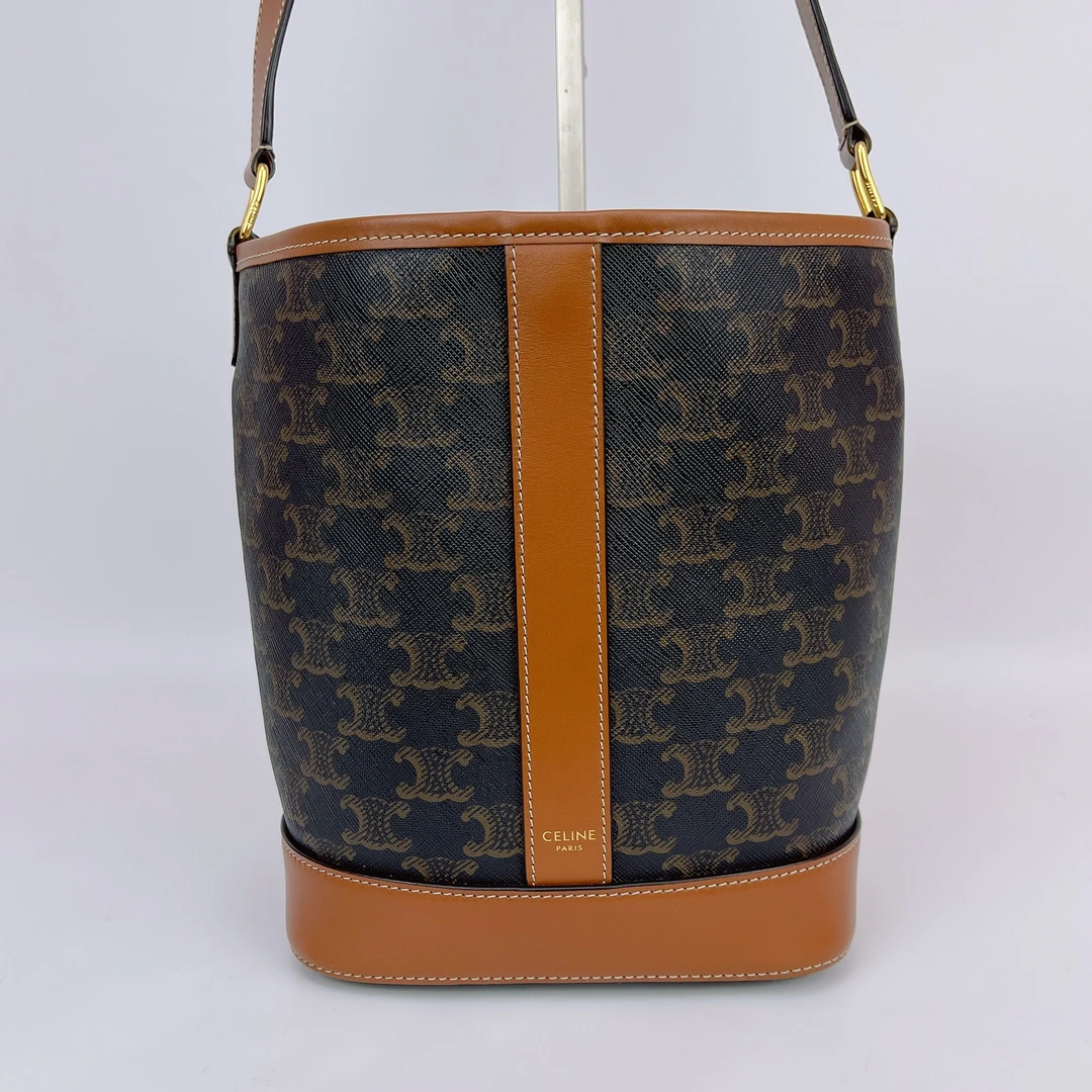 95新 Celine/思琳 赛琳 棕色老花水桶单肩包底长18 M613
