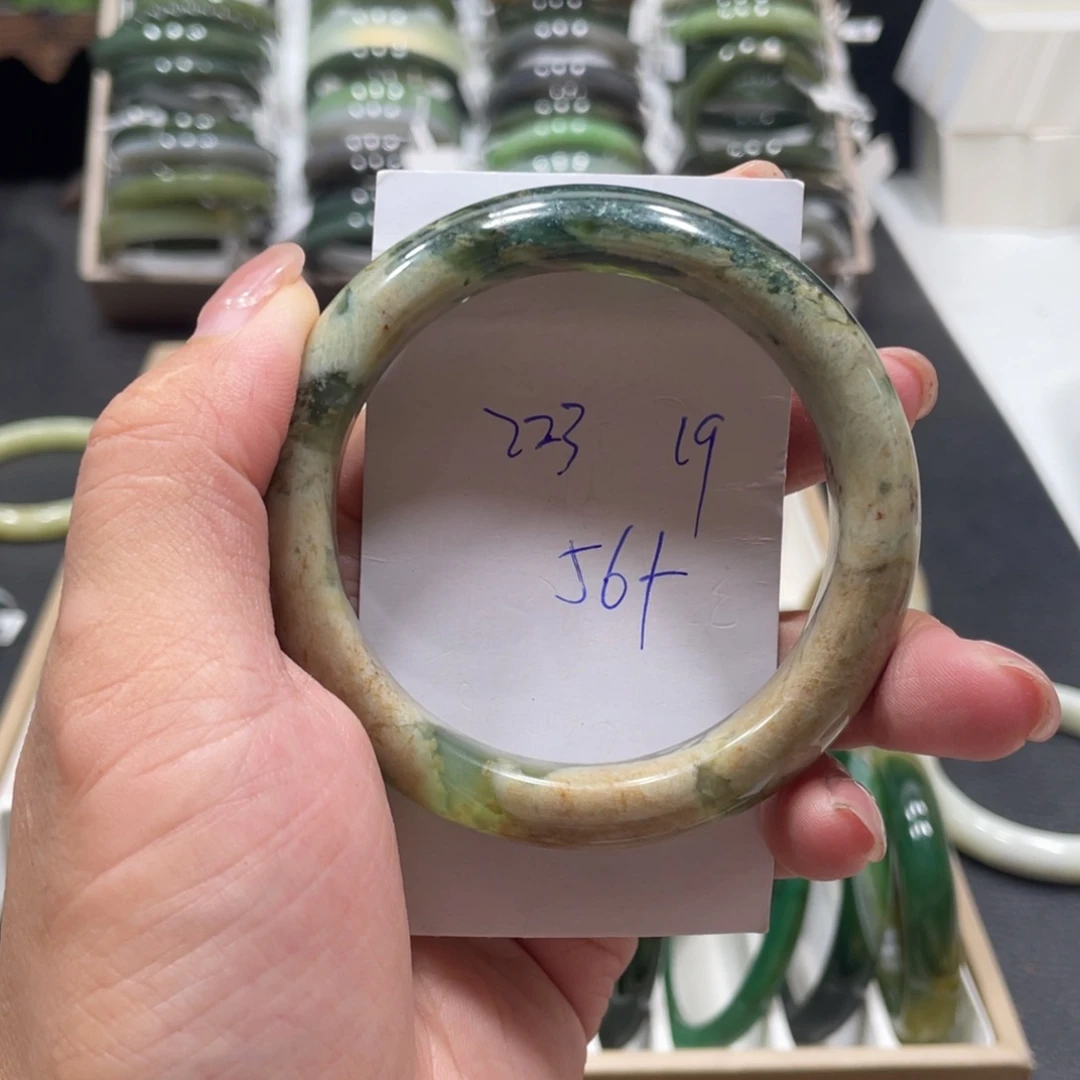 未镶嵌蛇纹石玉手镯