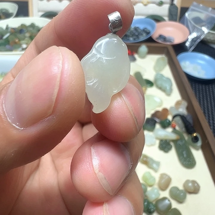 和田玉未镶嵌珠宝半成品