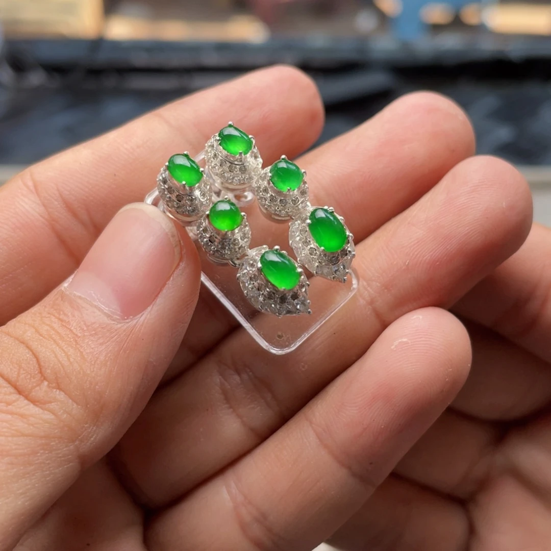 定制翡翠未镶嵌翡翠