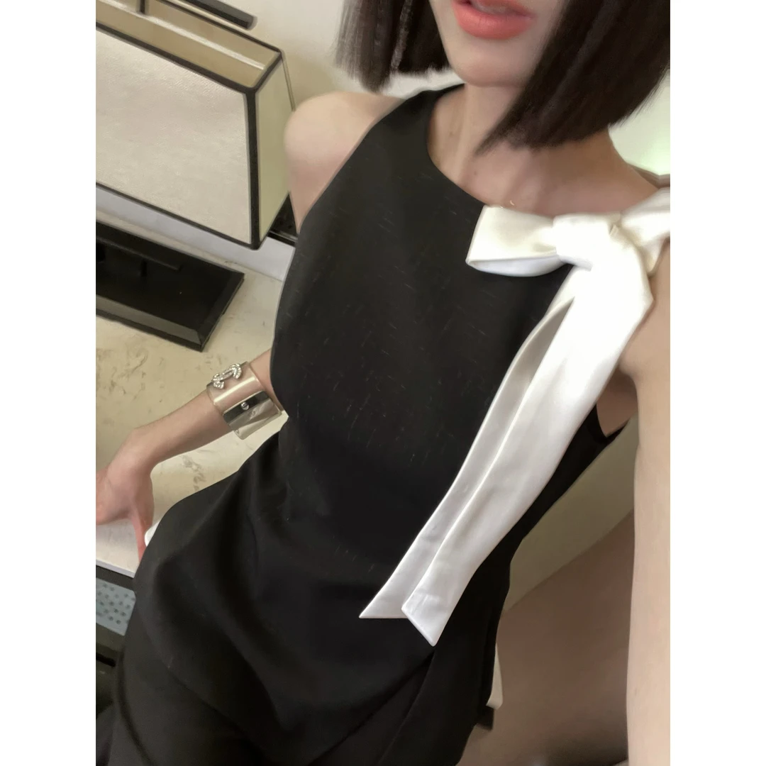 设计师新款款赫本系带挖肩法式收腰背心上衣91574