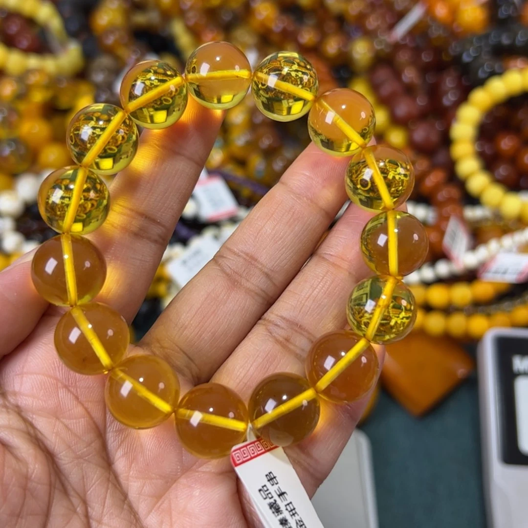 未镶嵌琥珀珠宝奇石535