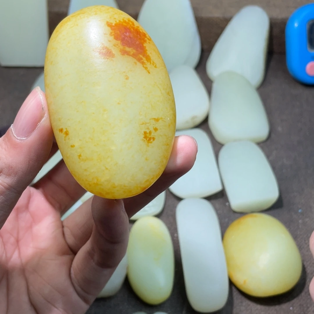 不****定制和田玉未镶嵌挂件