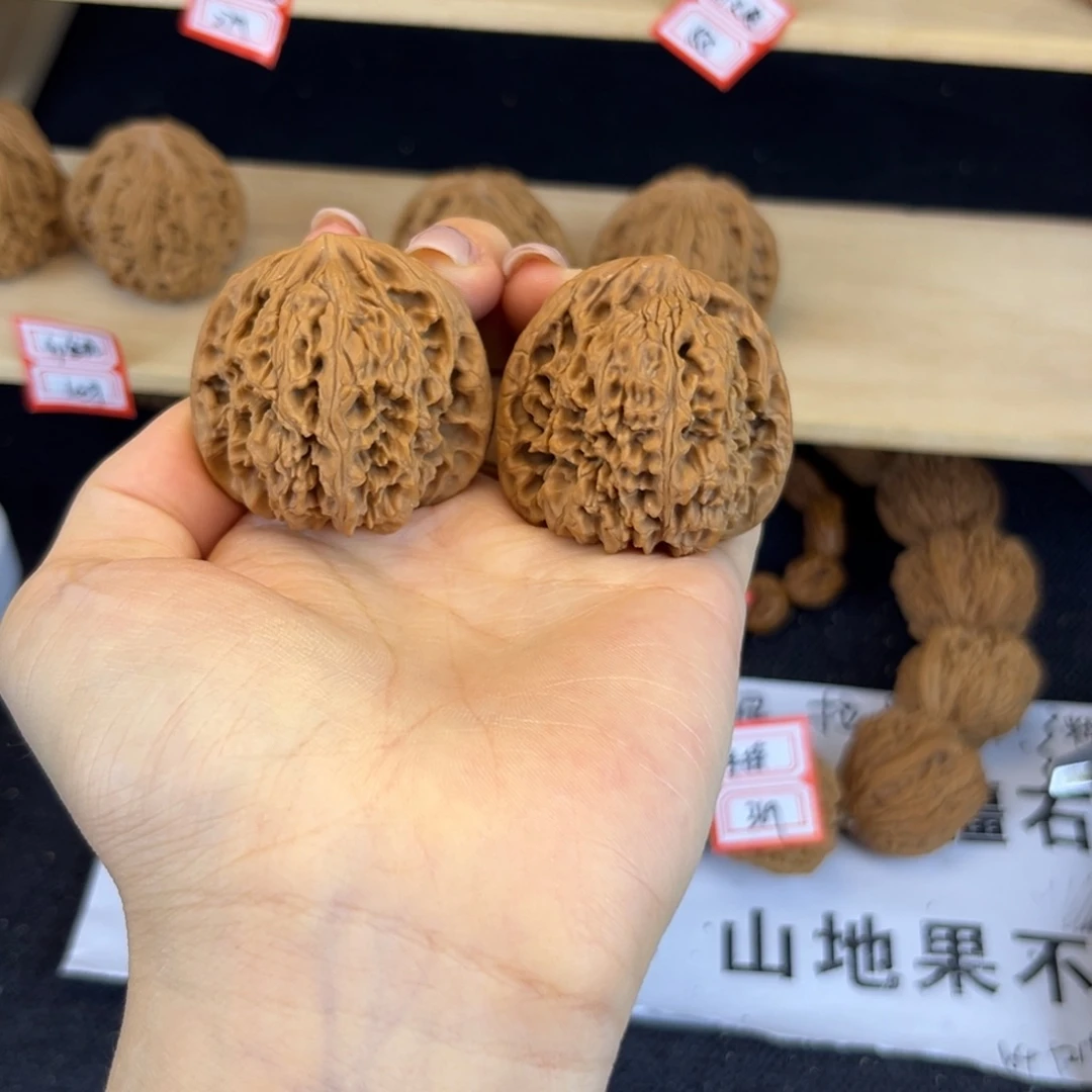 文玩核桃吊坠百**客南疆