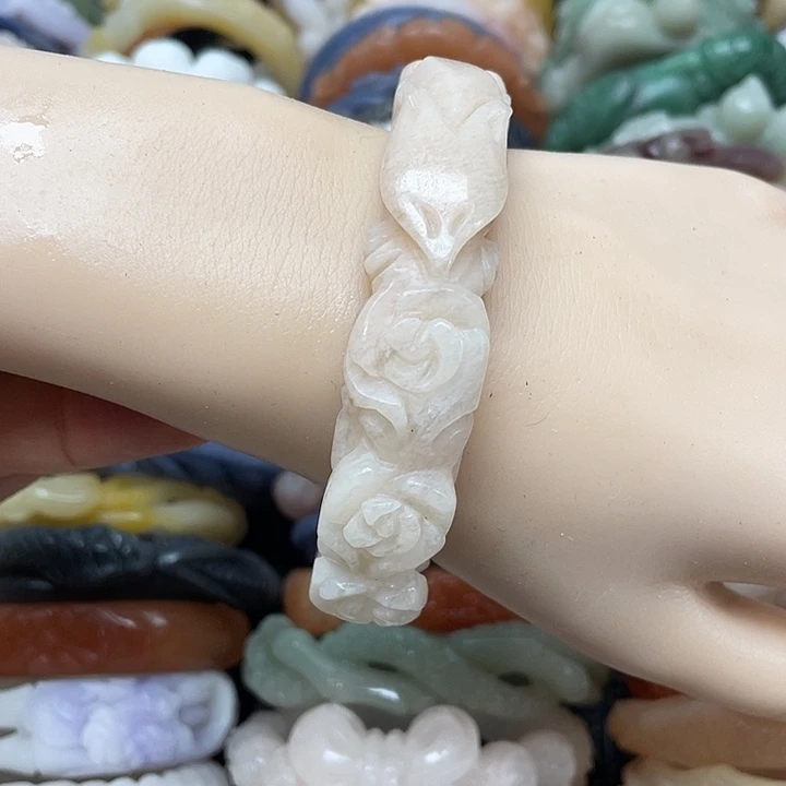 未镶嵌手镯石英岩玉