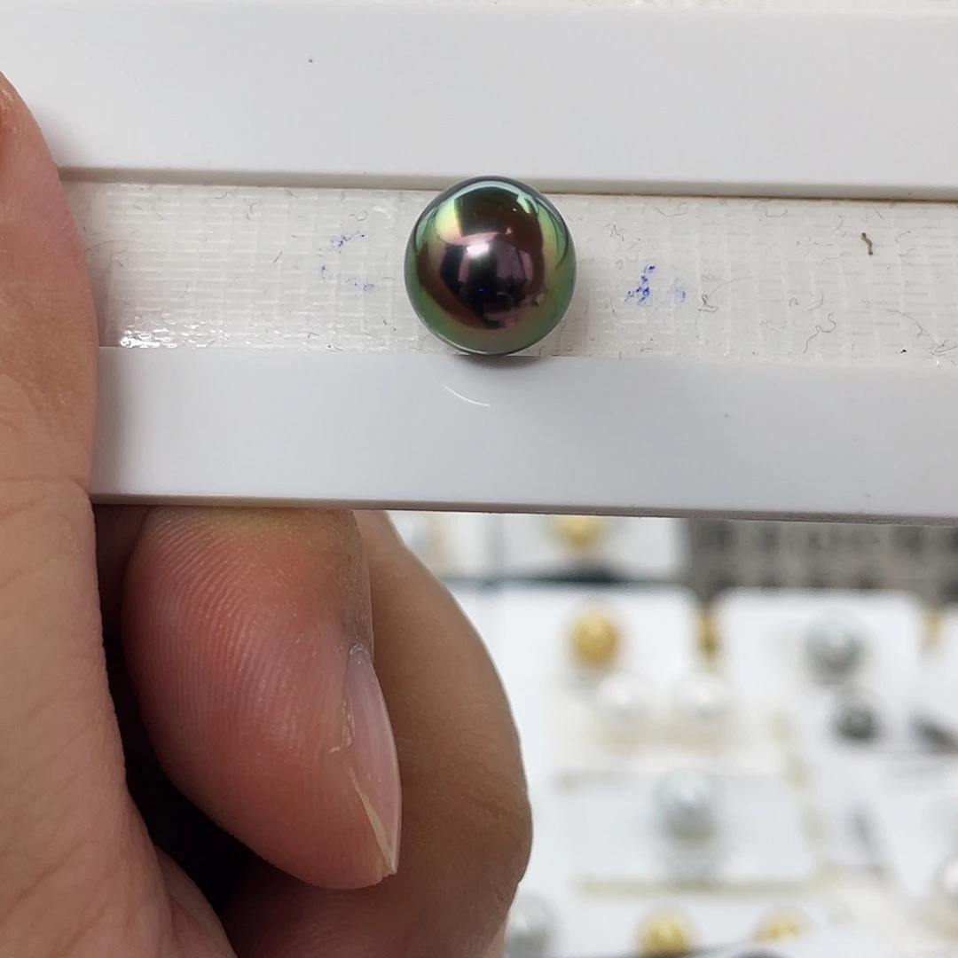 未镶嵌海水珍珠颈饰大溪地辣色10.3mm