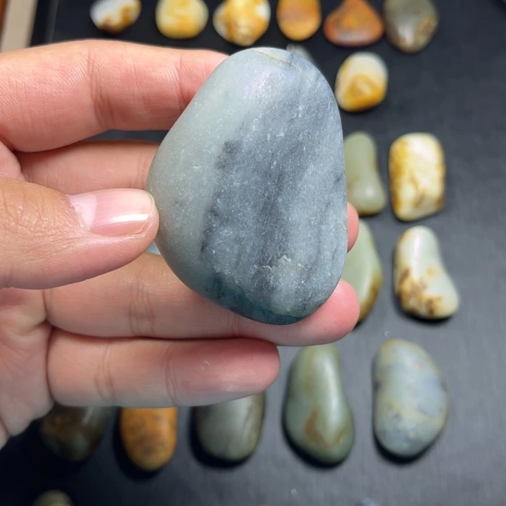 和田玉未镶嵌珠宝奇石