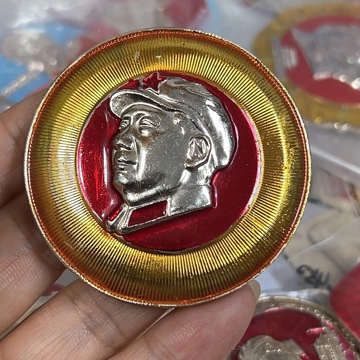 其他普通金属用****4纪念章