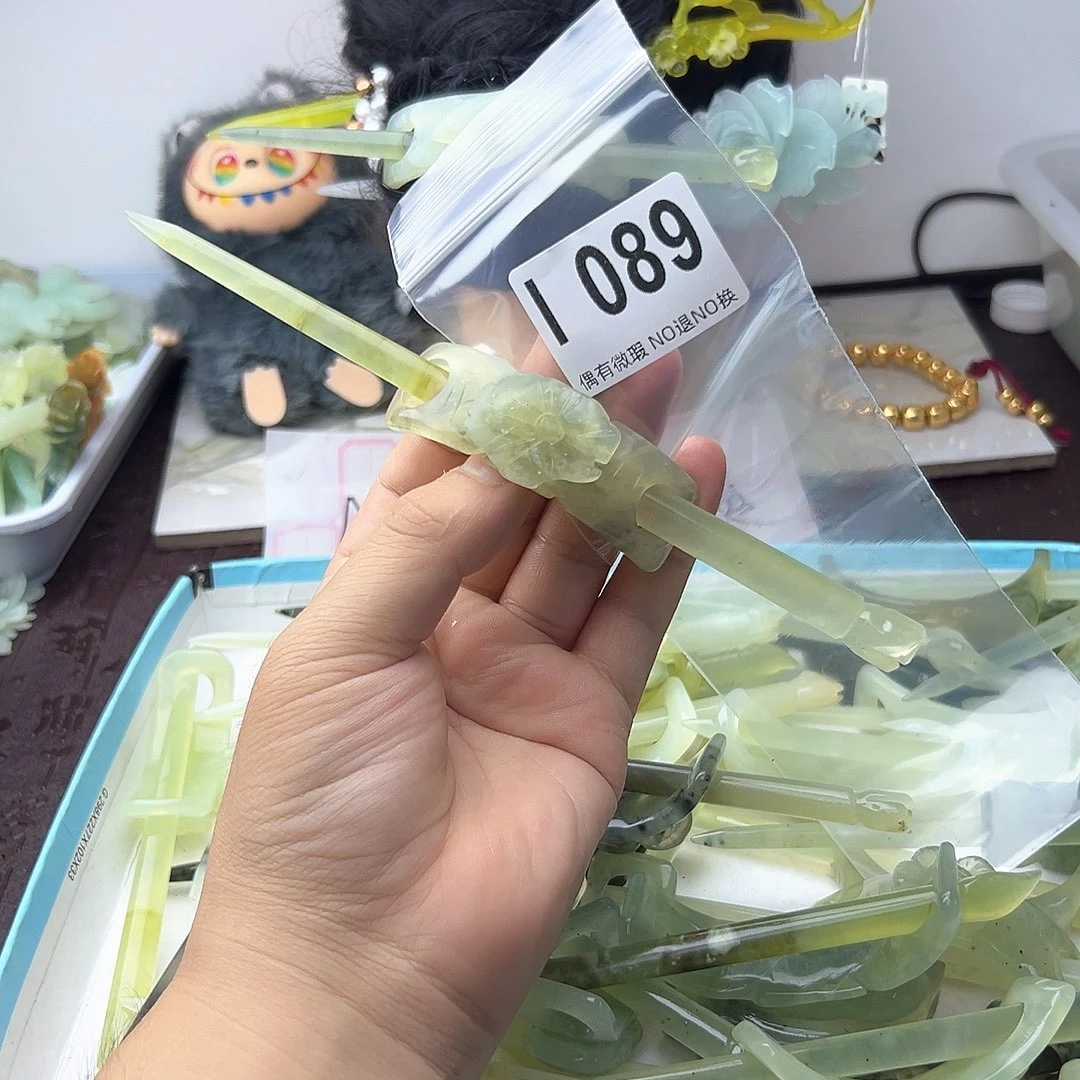 合金蛇纹石玉发饰聆*?