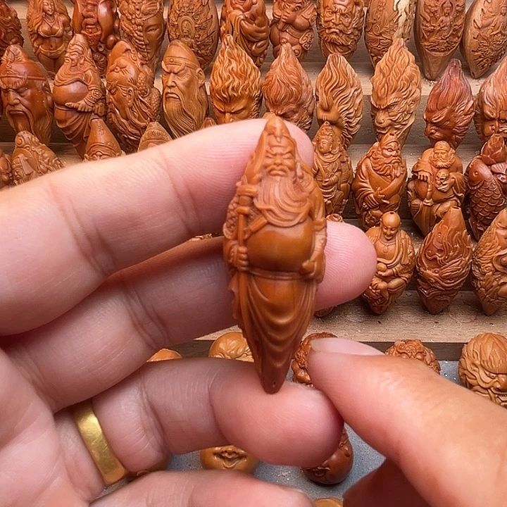 吊坠橄榄核18关公