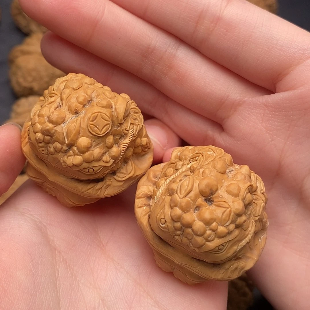 文玩核桃吊坠小*哥