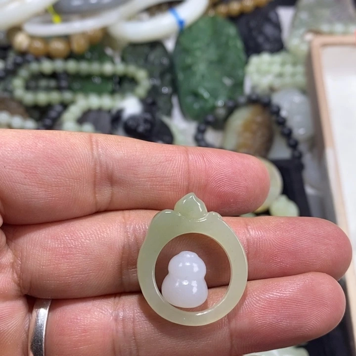 猫***酱和田玉（糖玉）未镶嵌车挂