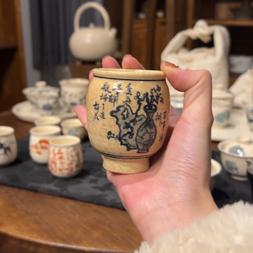 摆件陶瓷。     陶瓷。