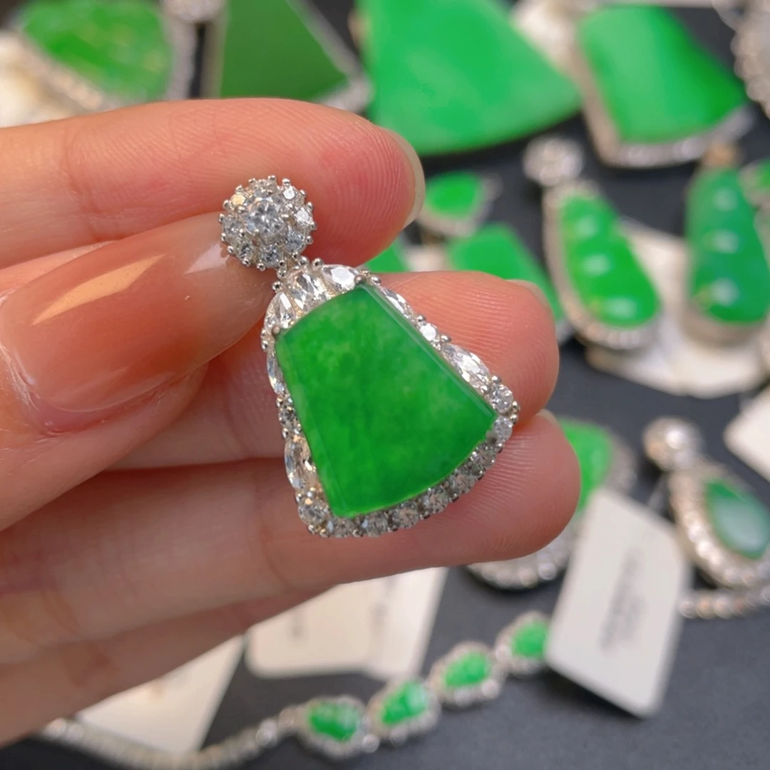 翡翠银S925镶嵌颈饰