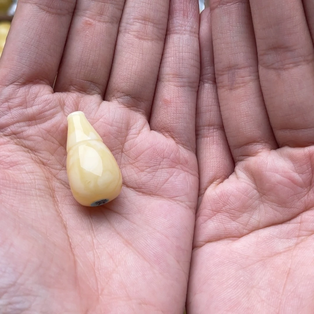 琥珀未镶嵌裸石蜜蜡三通卡16静