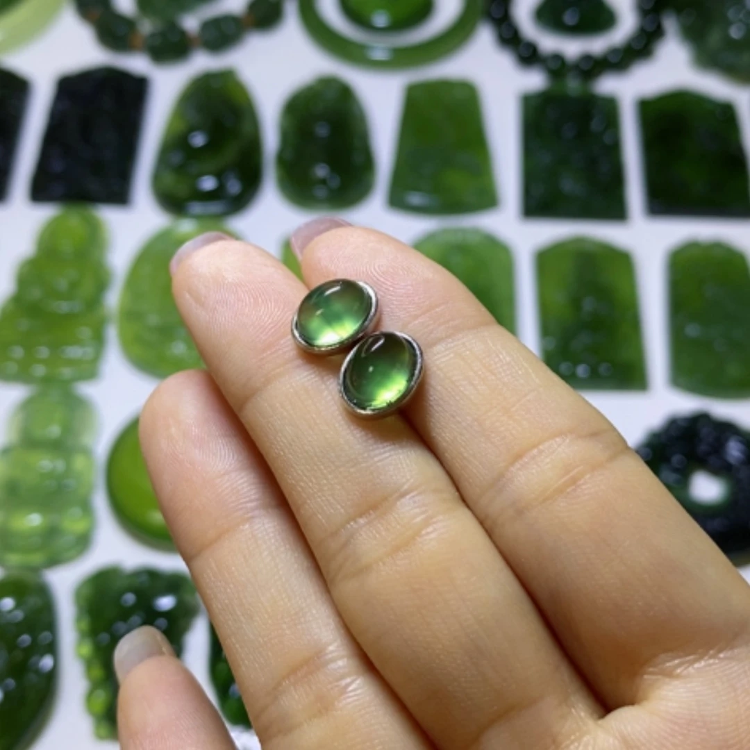 【闪购商品】未镶嵌蛇纹石玉颈饰