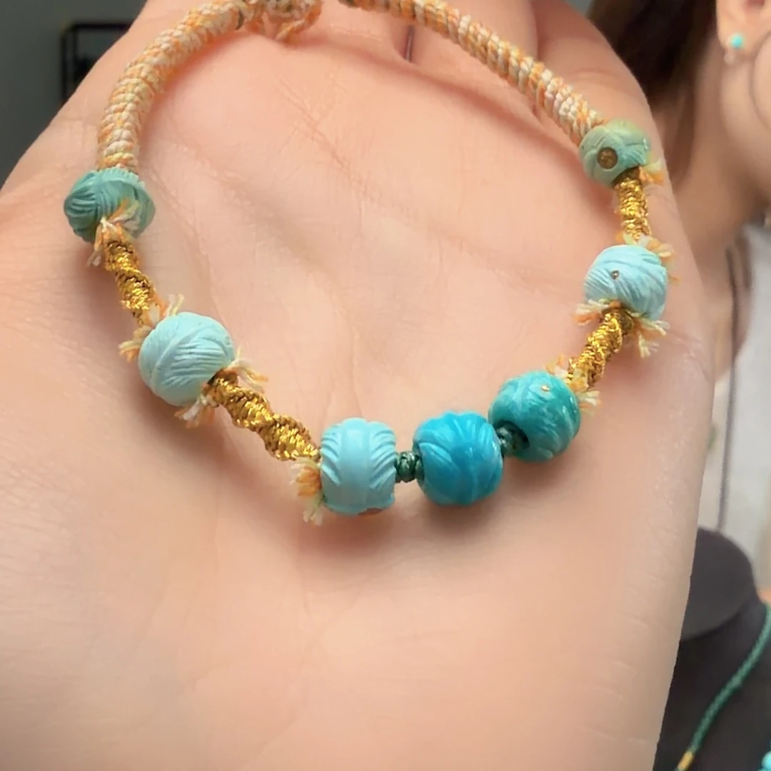 绿松石未镶嵌颈饰