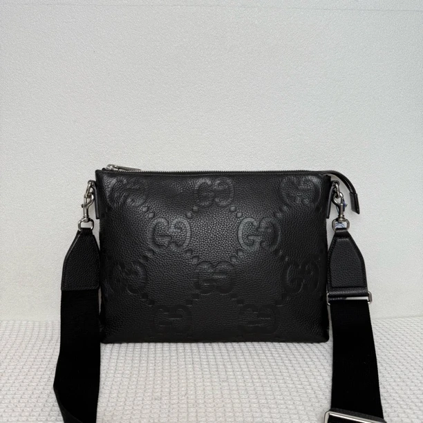 99新 GUCCI/古驰 98新/5525时尚黑色全皮双G压纹斜挎包/公价16800
