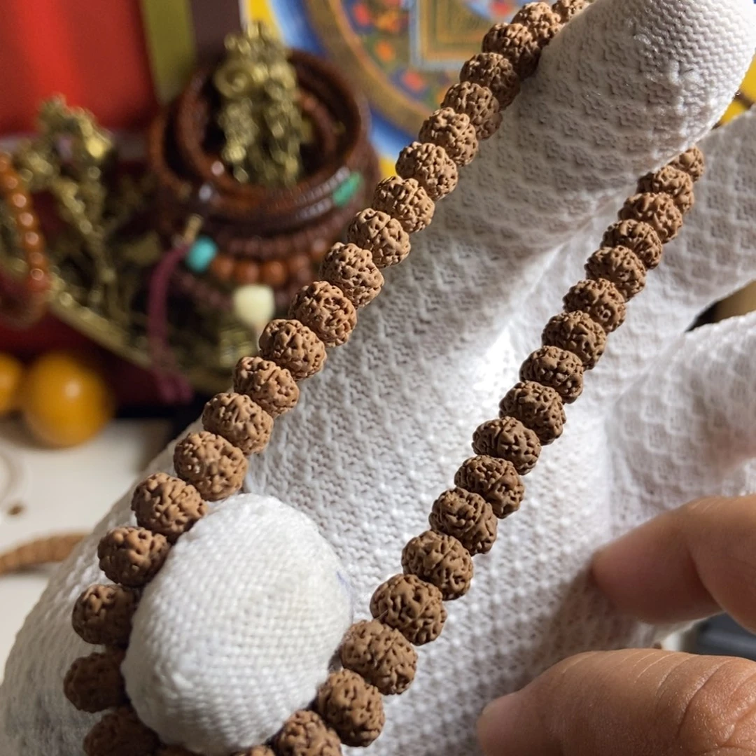 金刚菩提吊坠J****a平细手持8尺寸