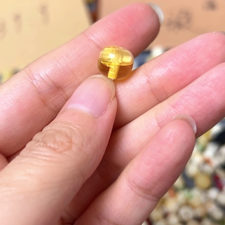 未镶嵌蜜蜡裸石10.1mm一个