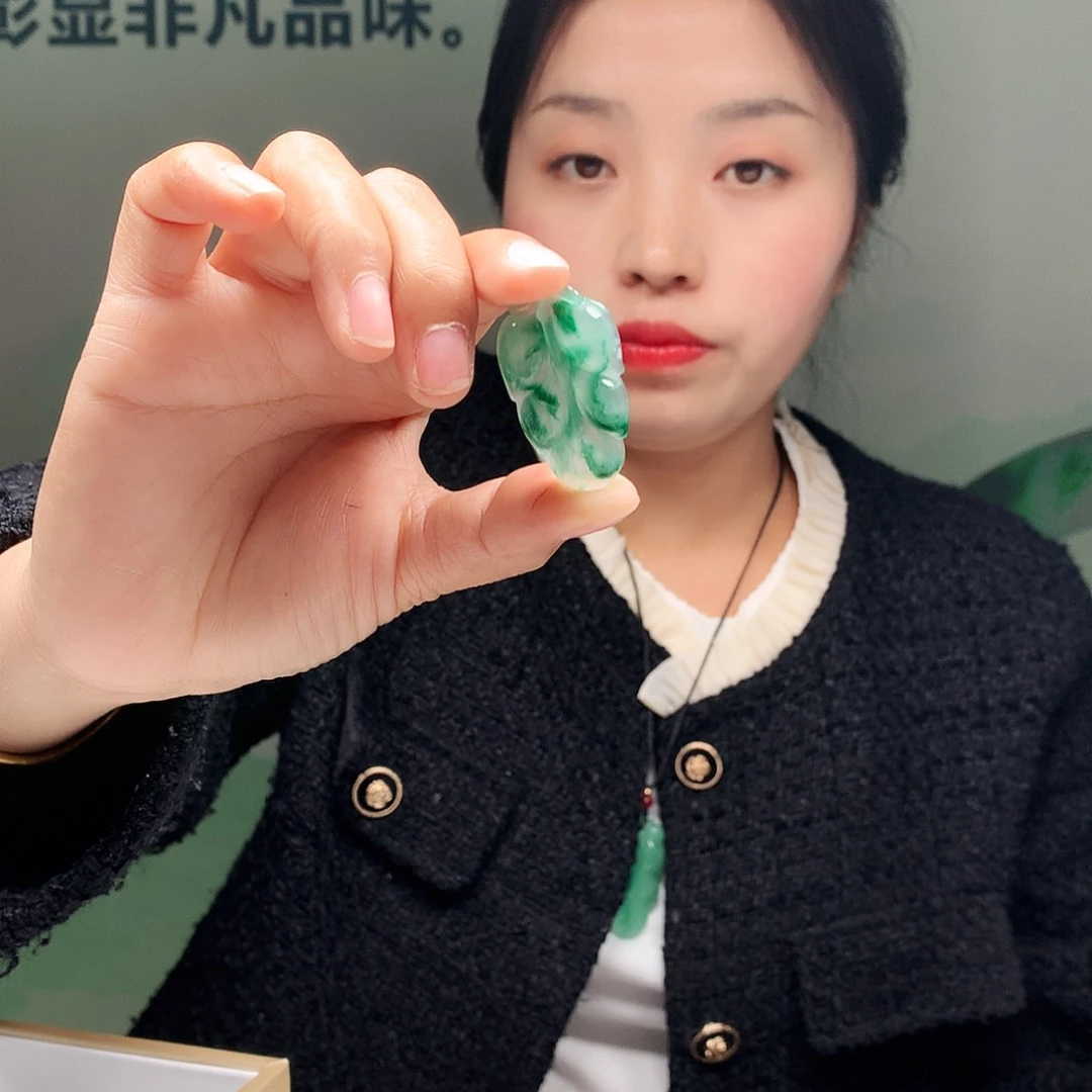 石英质玉颈饰未镶嵌