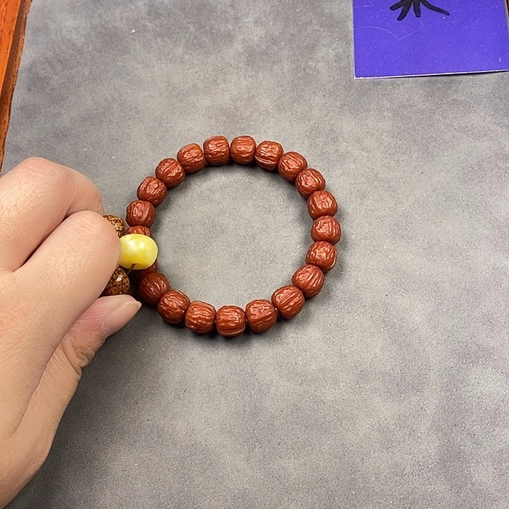 猴头核桃吊坠大*腩猴头