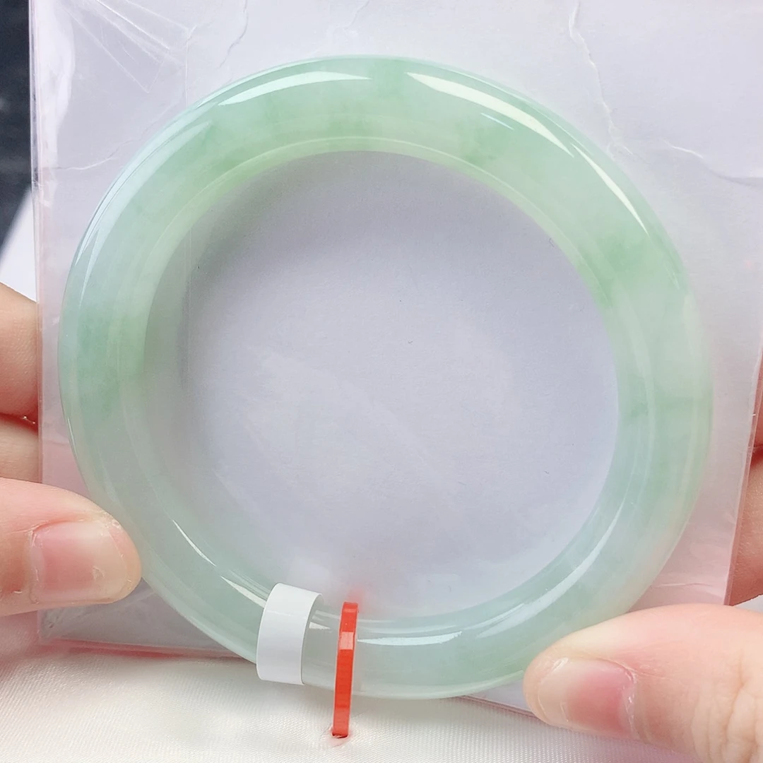 翡翠未镶嵌手镯53圈