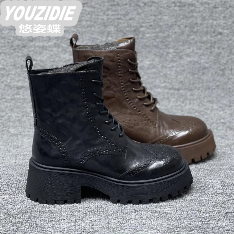 欧洲站冬季2025加绒新款欧货轻奢侧拉链粗跟显脚小马丁靴短靴女酷