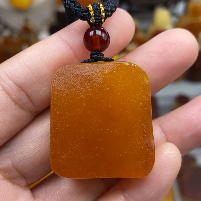 【闪购商品】琥珀颈饰未镶嵌