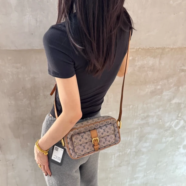 95新 LouisVuitton/路易威登 复燃精选/丹宁相机斜挎包