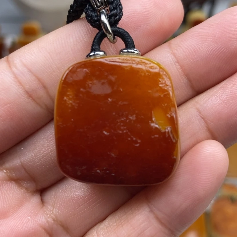【闪购商品】琥珀颈饰未镶嵌