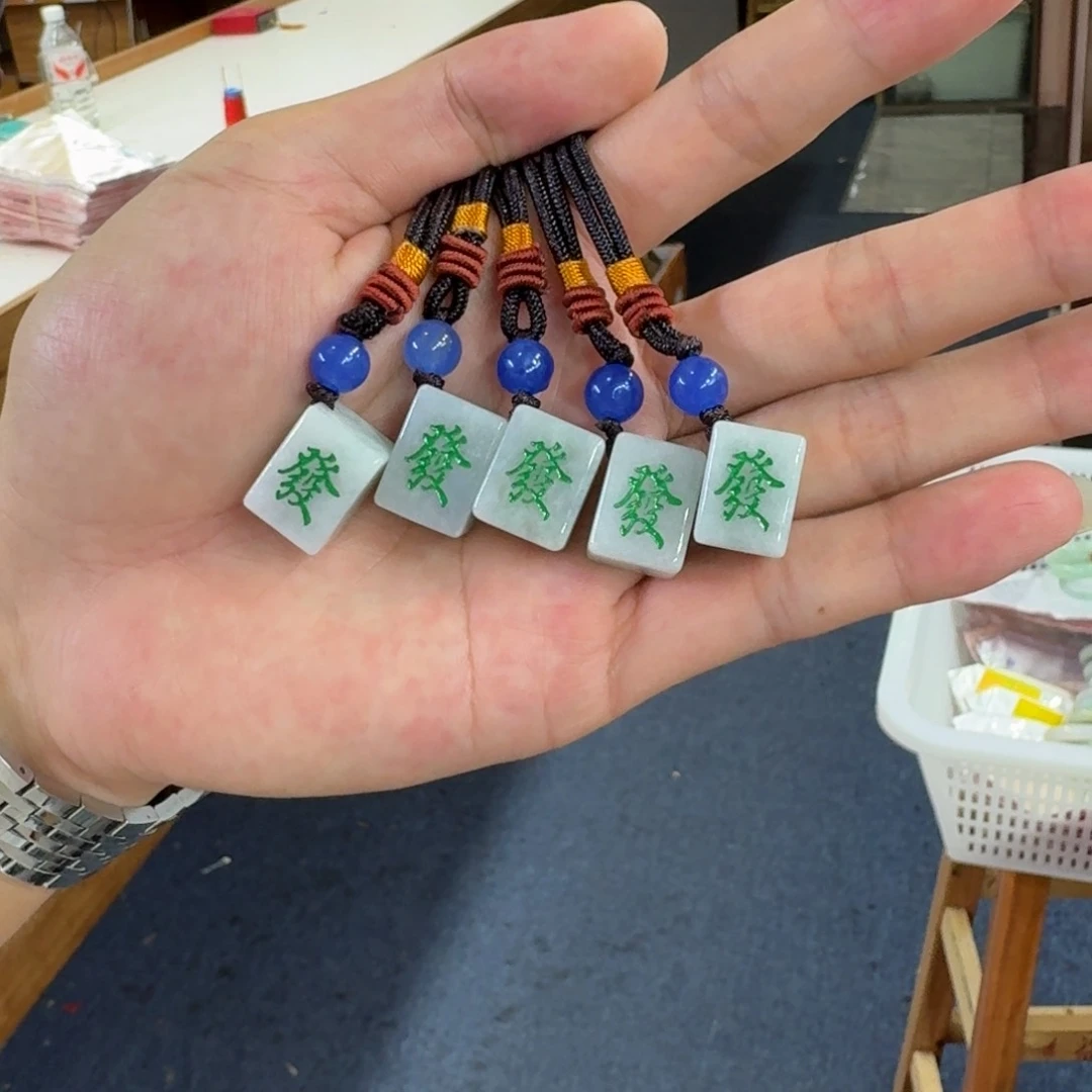 翡翠挂件未镶嵌纯天然缅甸A货翡翠多样性发一