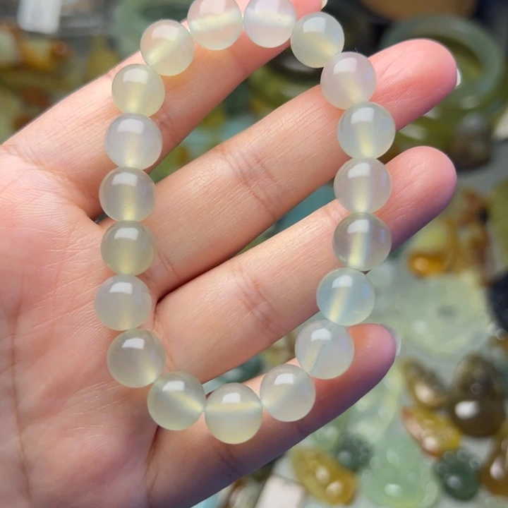 蛇纹石玉未镶嵌微瑕