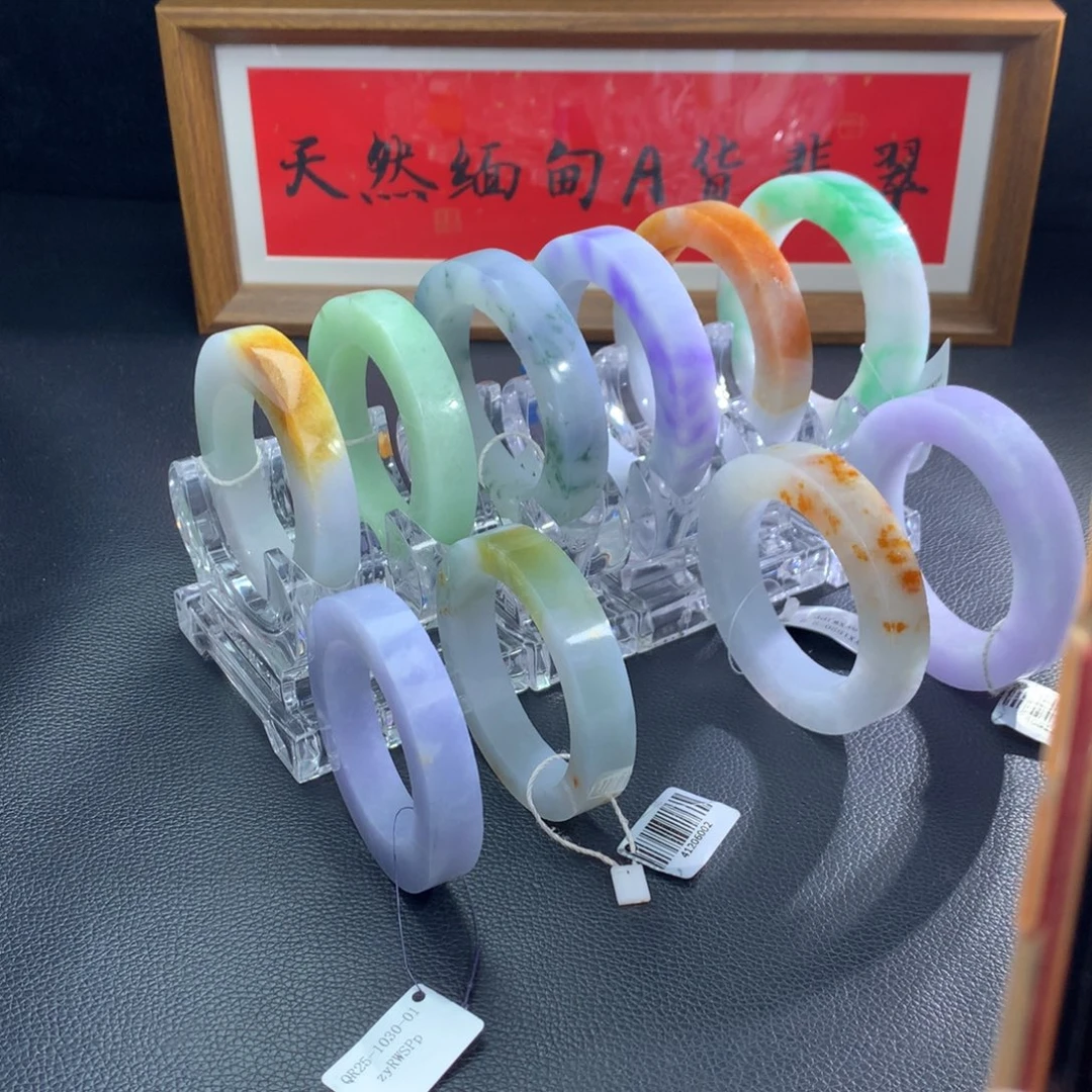 C****定制翡翠未镶嵌手镯