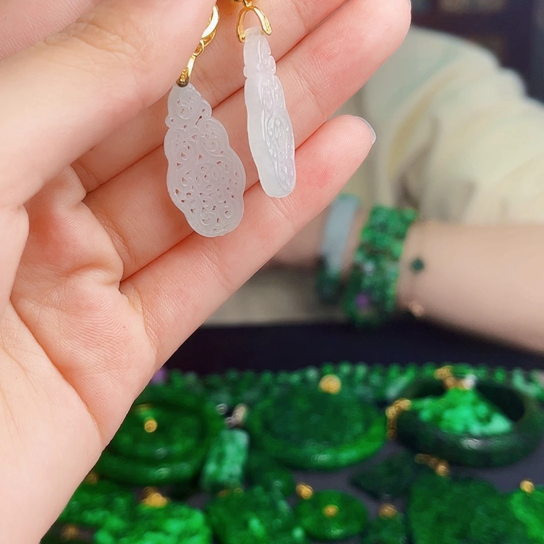 颈饰银S925镶嵌翡翠多样性