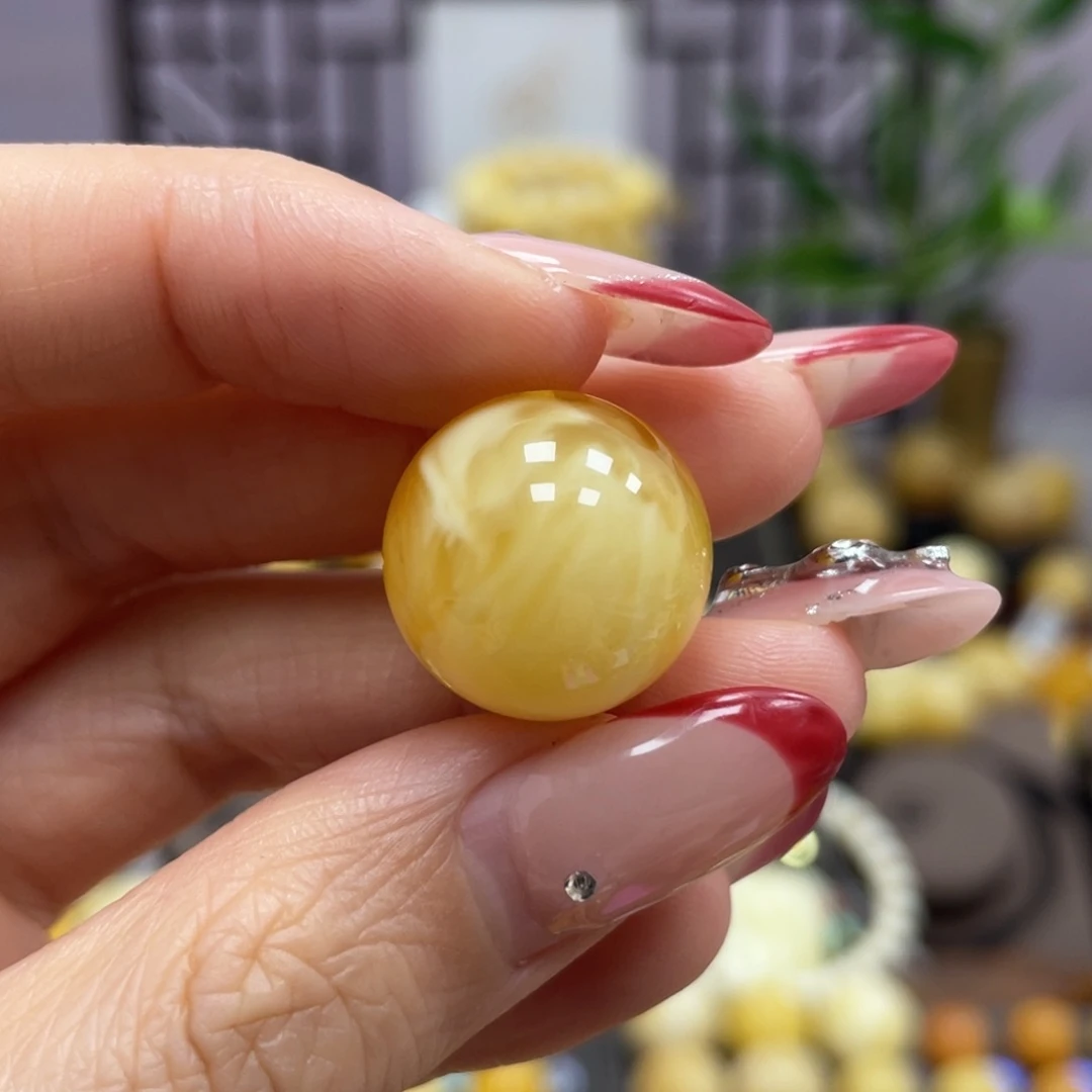 琥珀裸石未镶嵌17.3mm微瑕