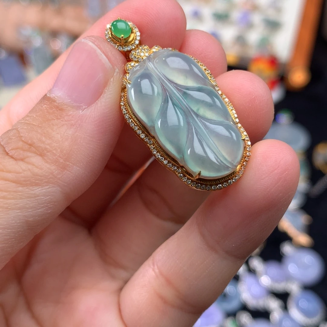 吊坠(不含链)18K金镶嵌翡翠