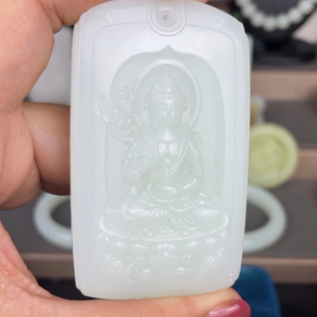 【闪购商品】颈饰未镶嵌和田玉