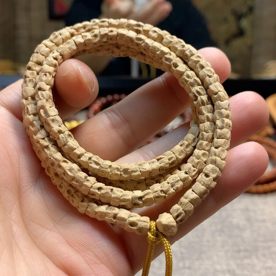 柏香籽/百香籽吊坠粉皮微斜切鬼脸大肠