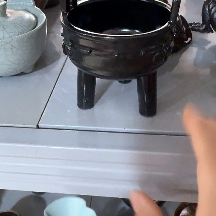 主人杯一个，瓷。。品茗瓷
