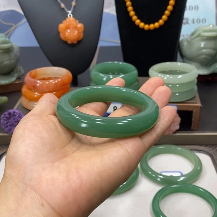 未镶嵌东陵石颈饰小**水