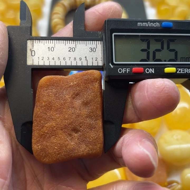 琥珀未镶嵌裸石原矿