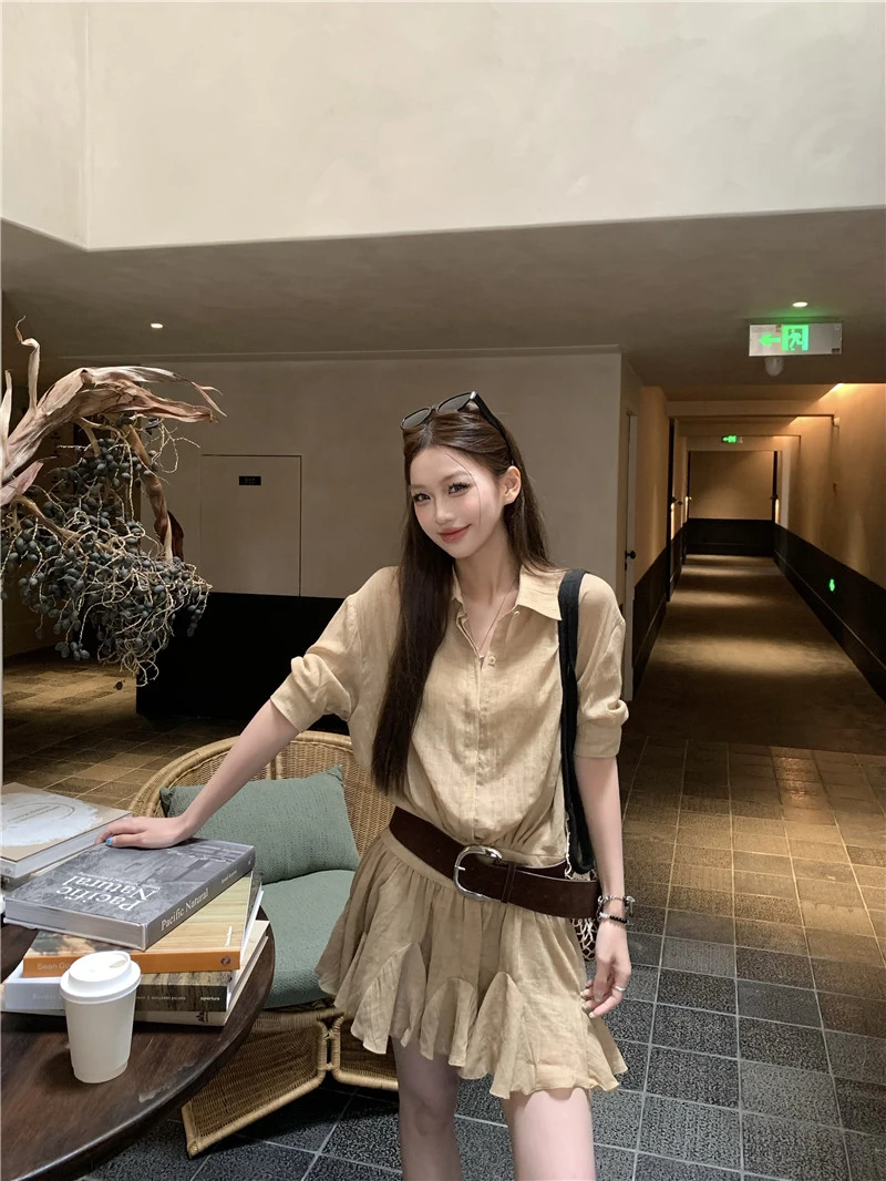 高级感气质显瘦翻领短袖衬衫连衣裙女夏季新款复古气质百褶裙短裙