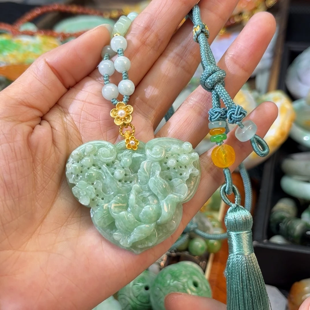 翡翠颈饰未镶嵌妍*妈翡翠吊坠